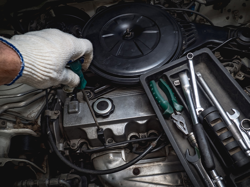 রেঞ্চ ব্যবহারের সময় কীভাবে দুর্ঘটনাজনিত আঘাতগুলি এড়ানো যায়?